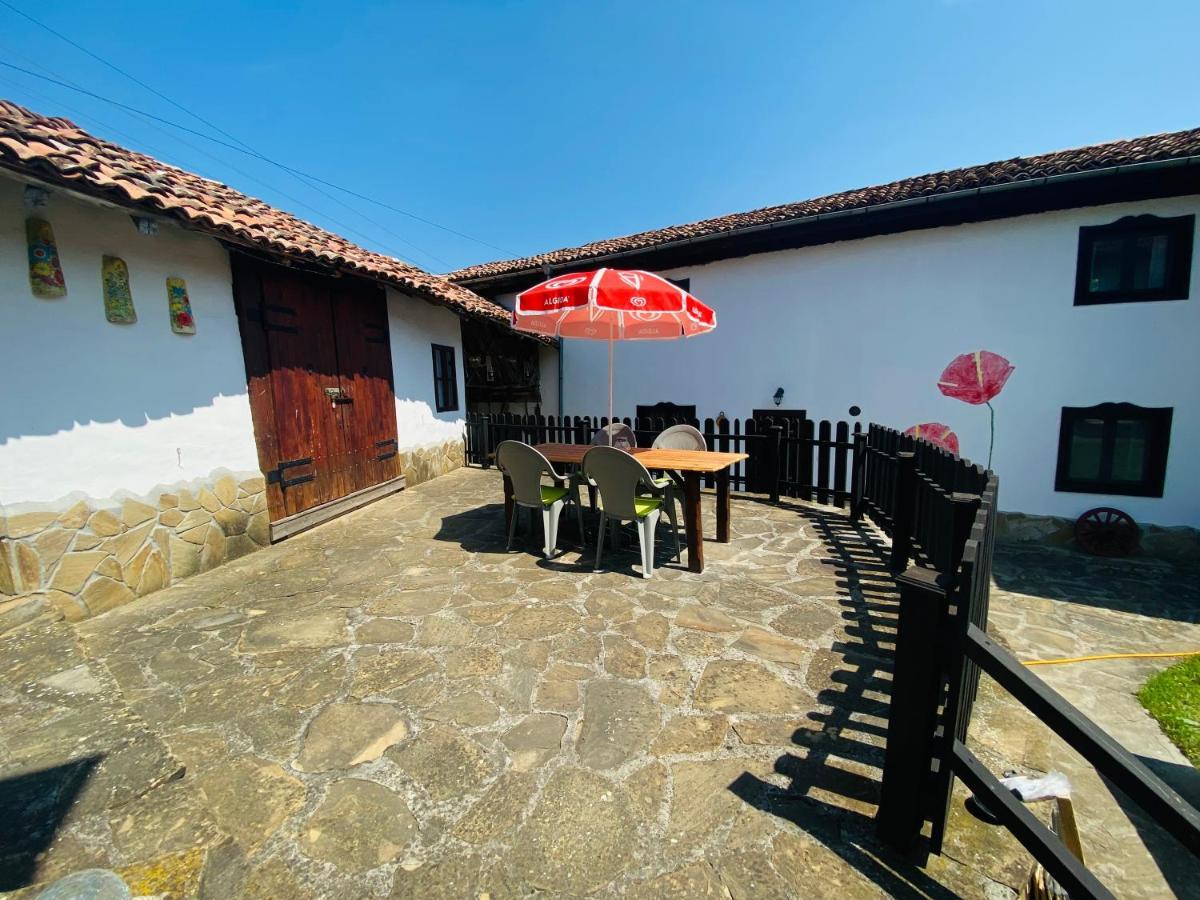 Lavender And Poppy Cottages Bebrovo Exterior foto